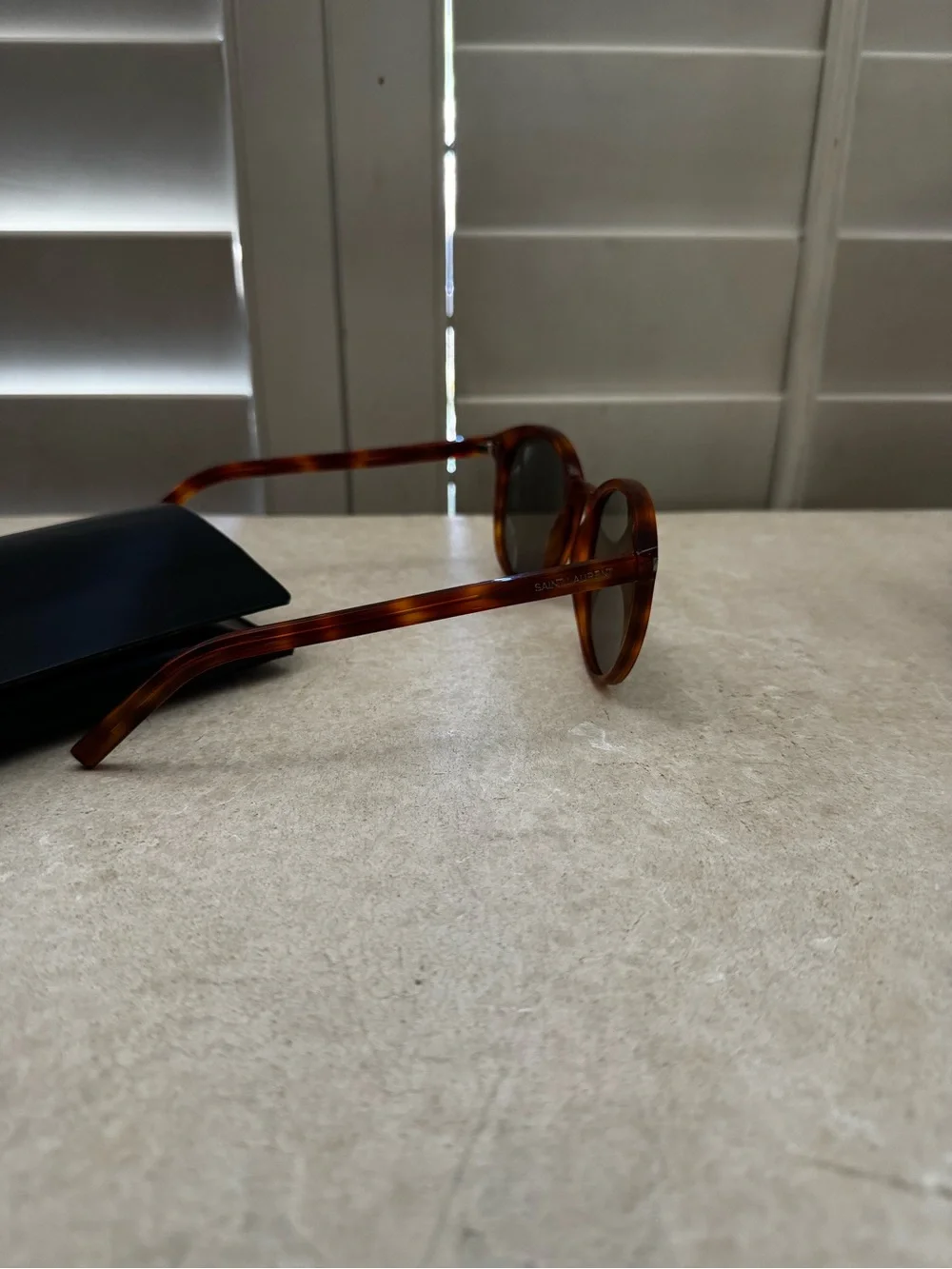 Saint Laurent classic round